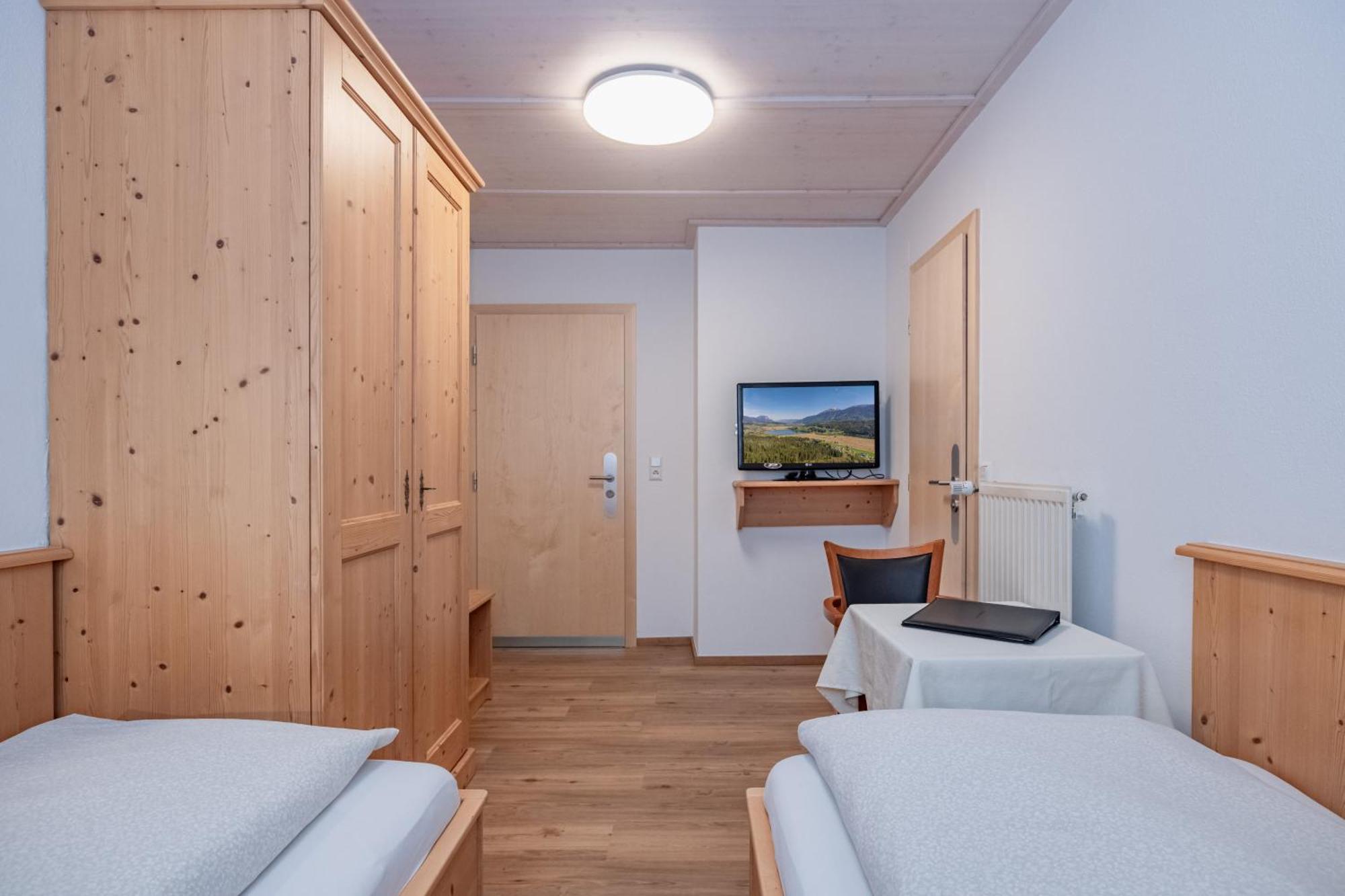 Gasthof - Pension Durnthaler เทรอโพลาค ภายนอก รูปภาพ