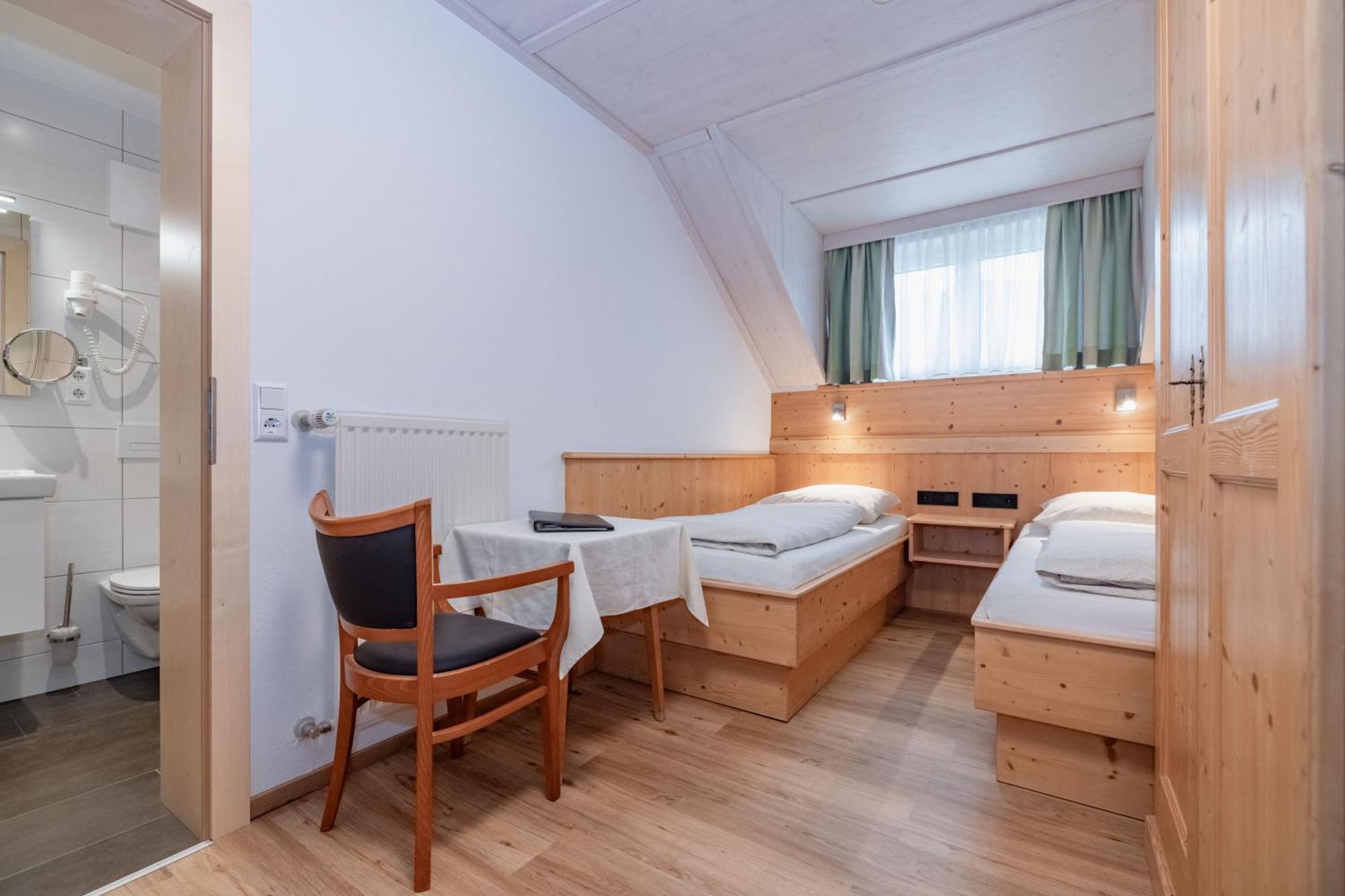 Gasthof - Pension Durnthaler เทรอโพลาค ภายนอก รูปภาพ